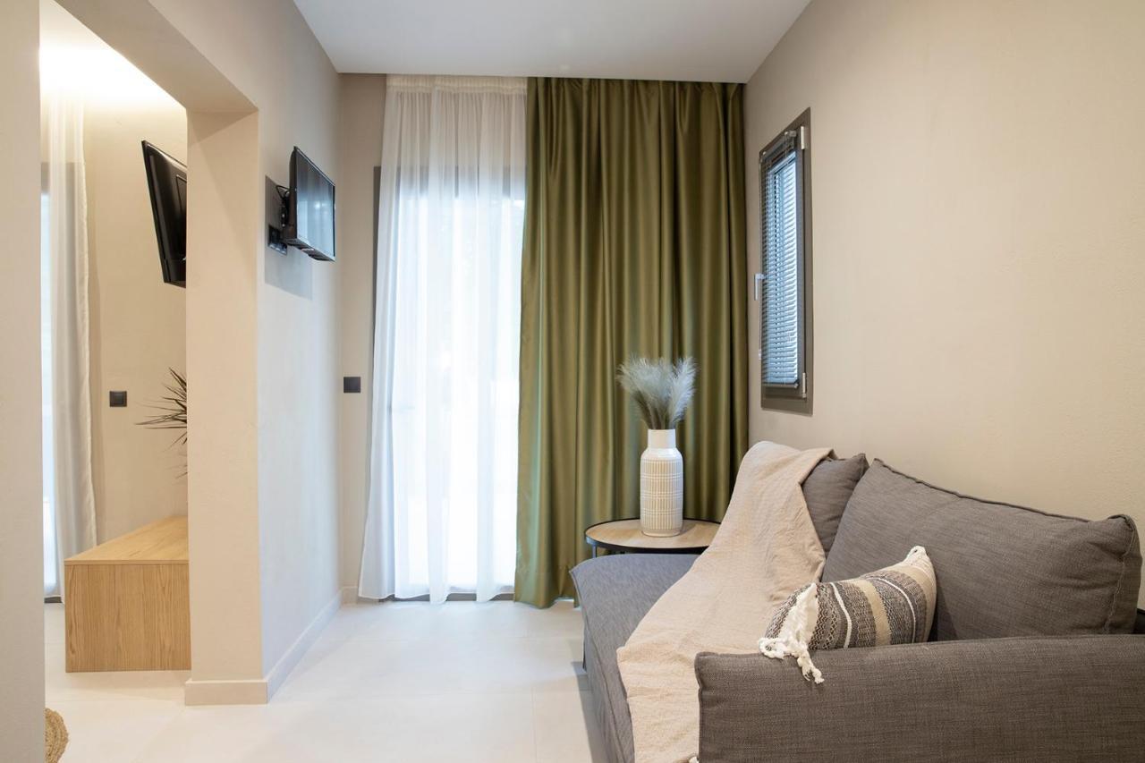 Olympus Suites Paralia Panteleimonos Extérieur photo